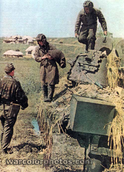 Soviet Prisoners, T-34